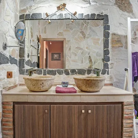 Casa Juan Alba *